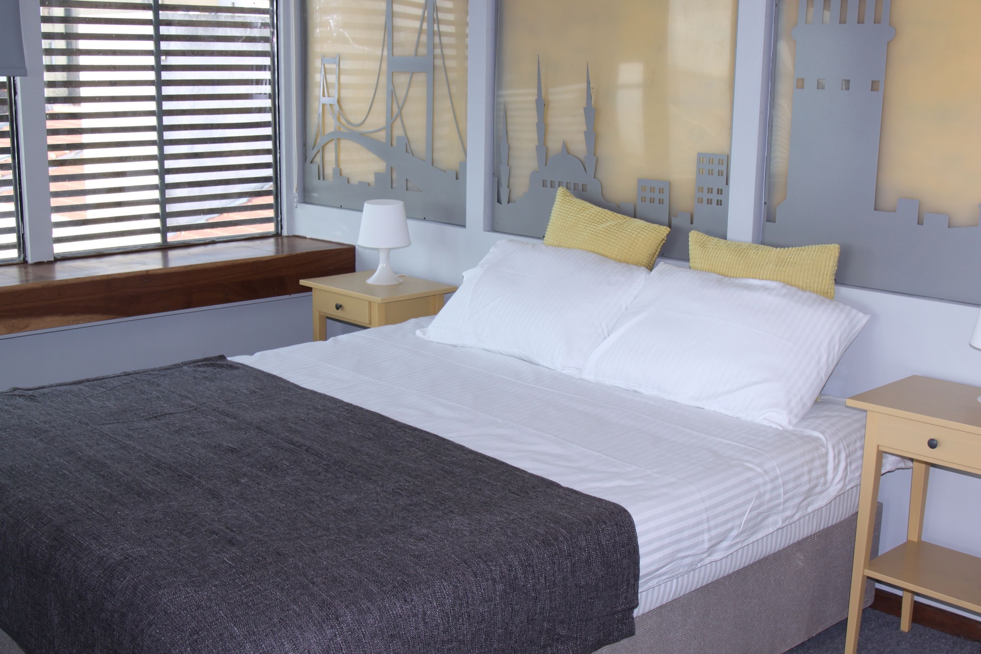DELUXE, PENTHOUSE