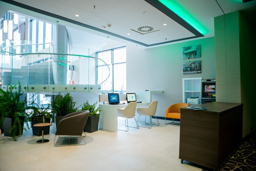 HOLIDAY INN DABROWA GORNICZA 48/75