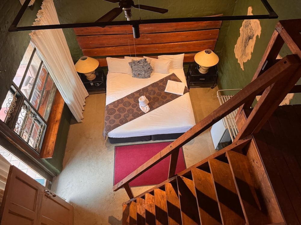 River House Lodge 31/50