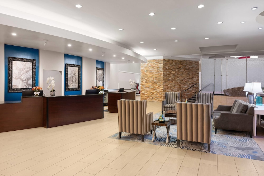 Wyndham Sacramento 12/72