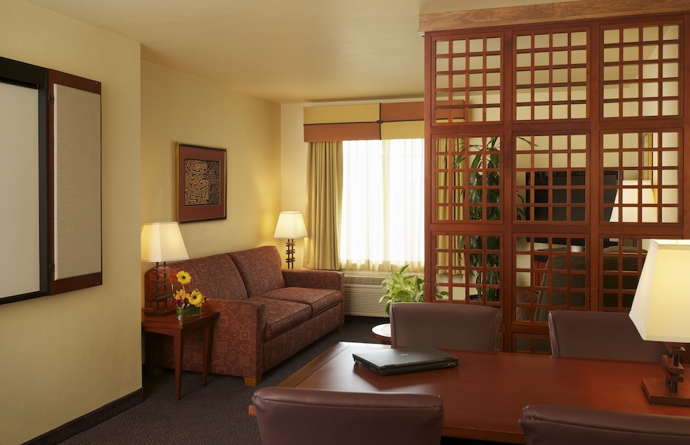 Larkspur Landing Roseville - An All-Suite Hotel 21/53