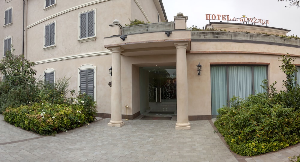 Hotel Dei Gonzaga 1/32