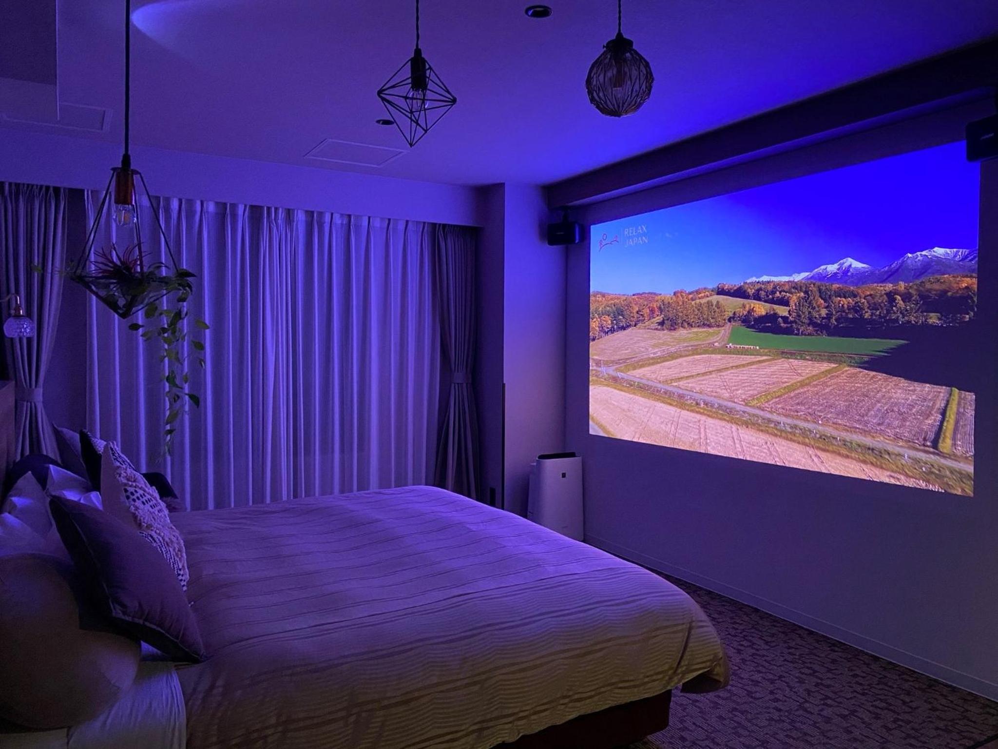 Theater, Double Bed