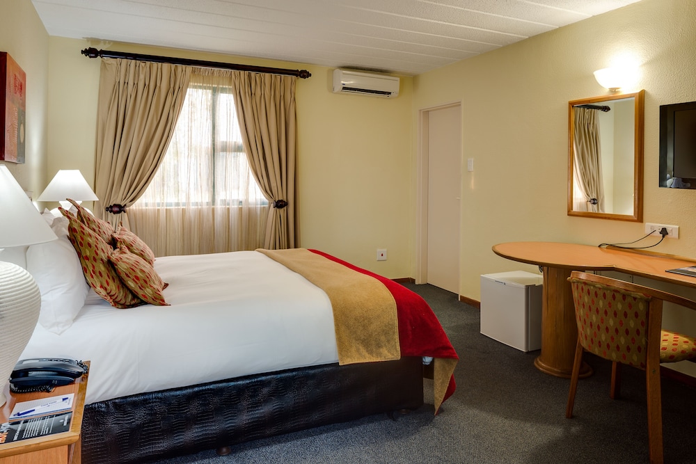 Protea Hotel By Marriott Polokwane Landmark 10/45