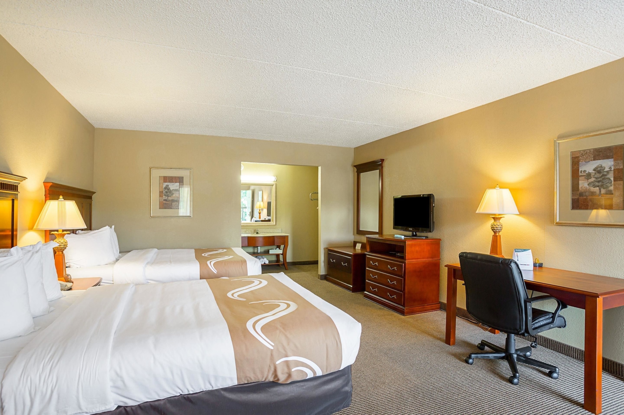 Standard, 2 Double Beds