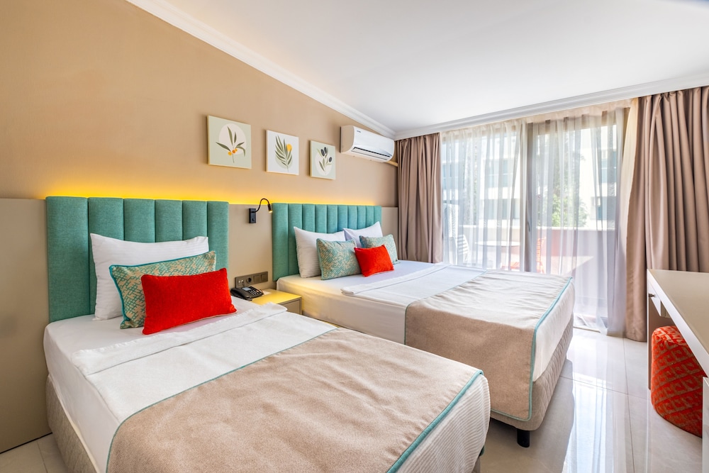 Rose Garden Premium Hotel 12/49