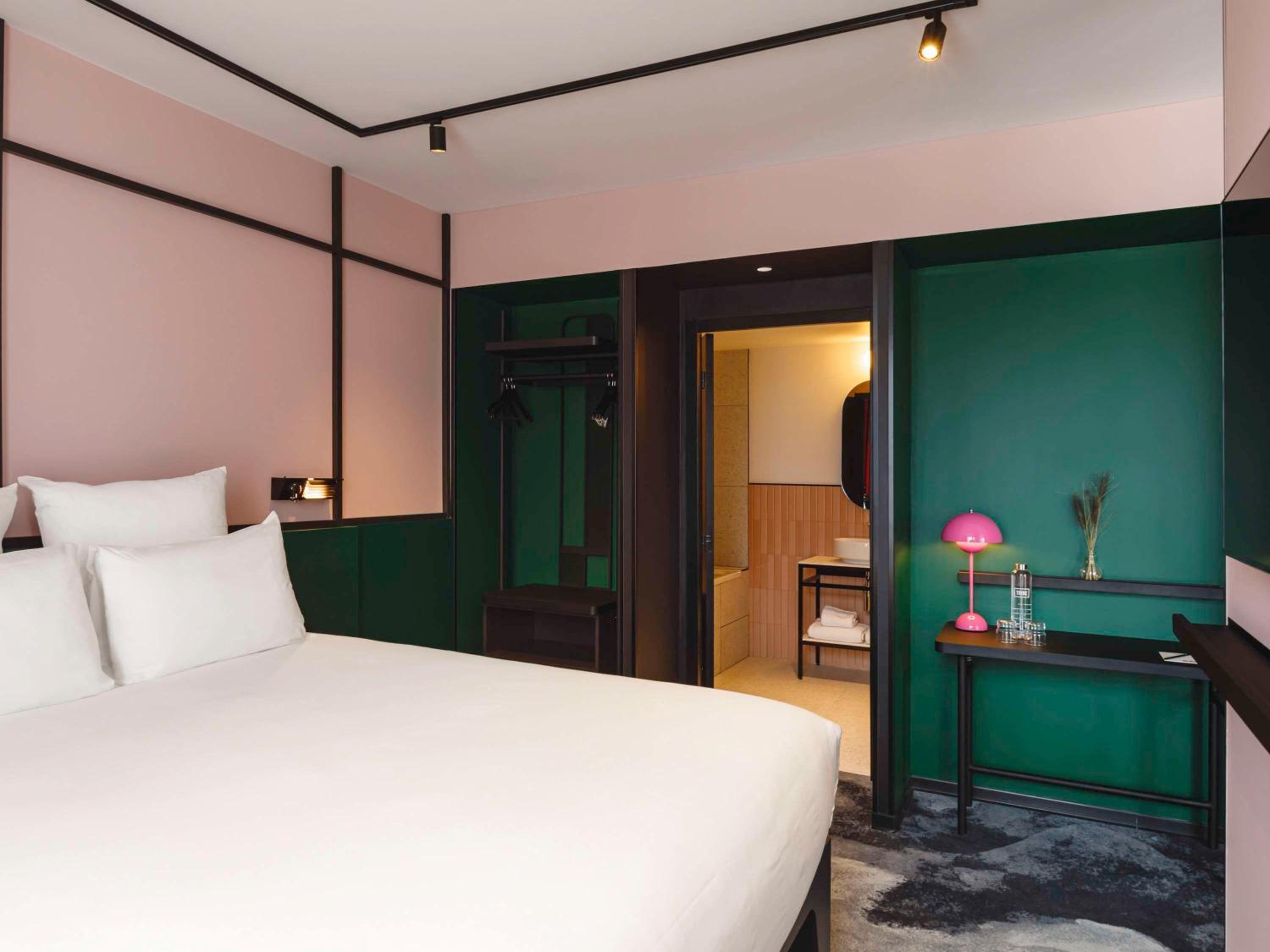 Tribe, Comfort, Suite