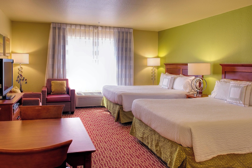 Studio, 2 Queen Beds, Accessible