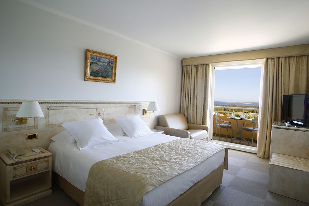 Comfort, Mountain and Sea View