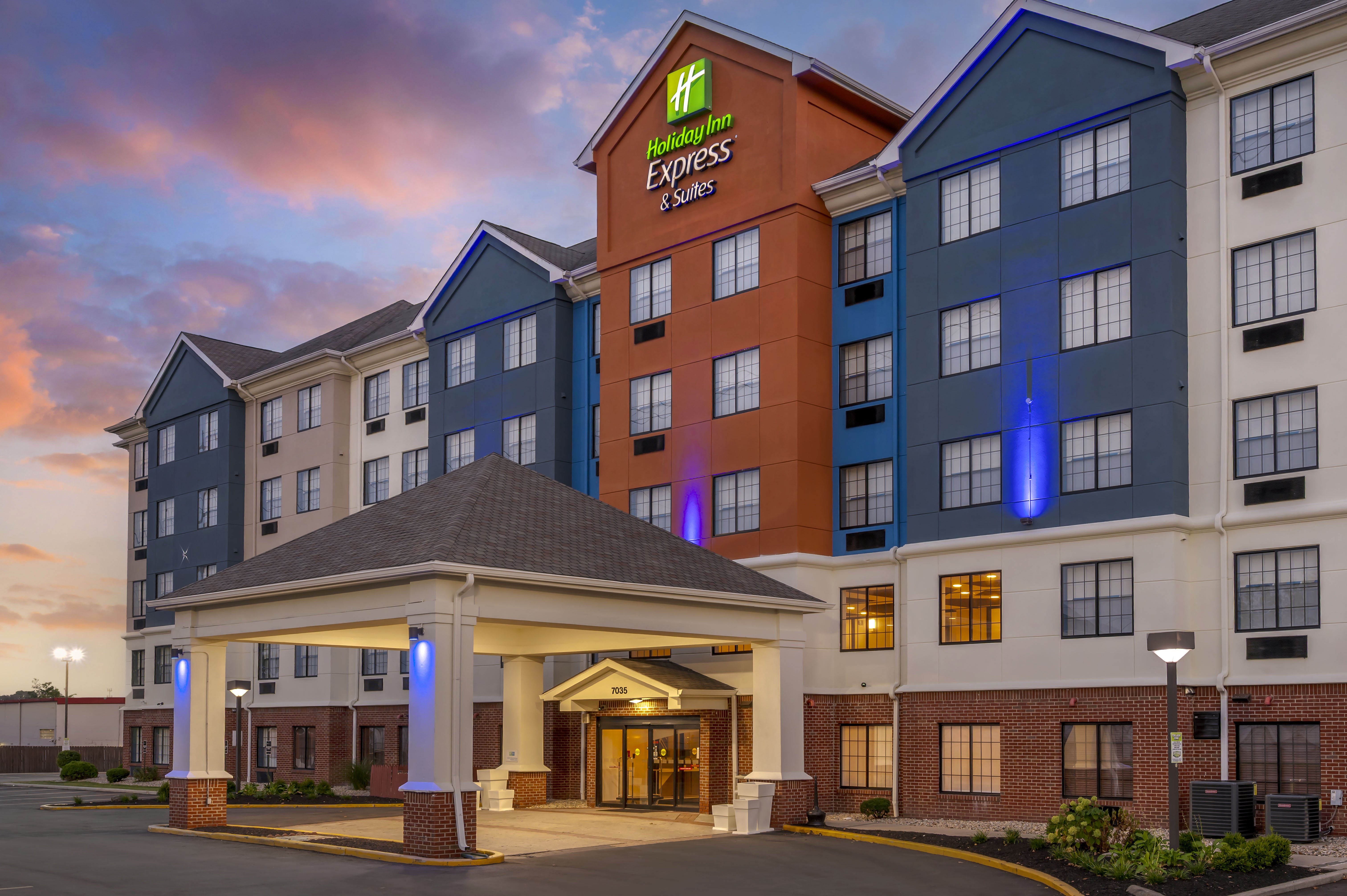 Holiday Inn Express Hotel Suites Indianapolis East 69/75