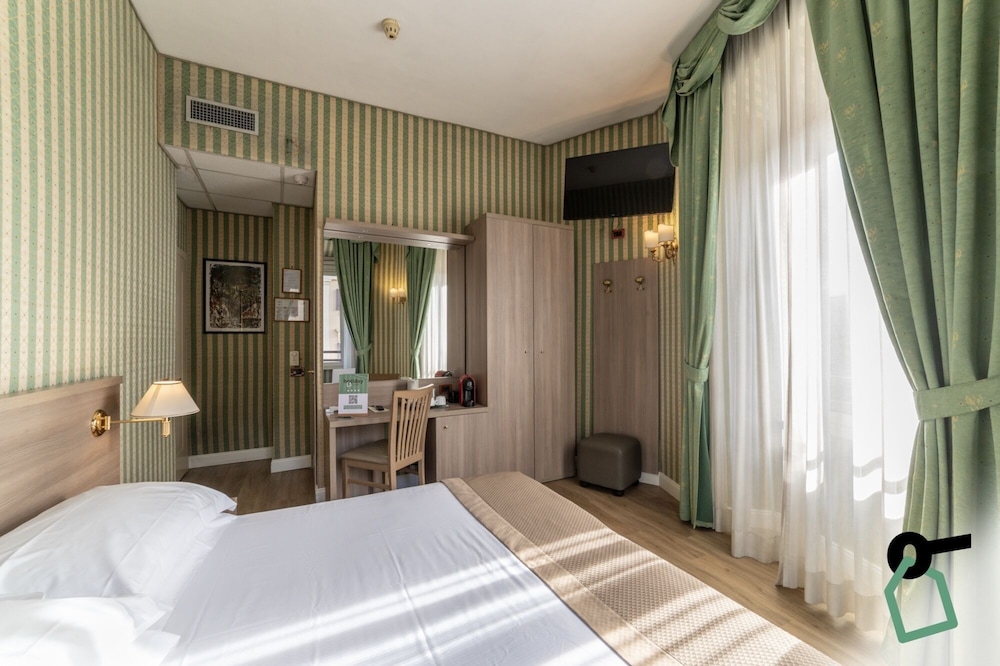 HOTIDAY Room Collection - Roma Porta Pia 11/50