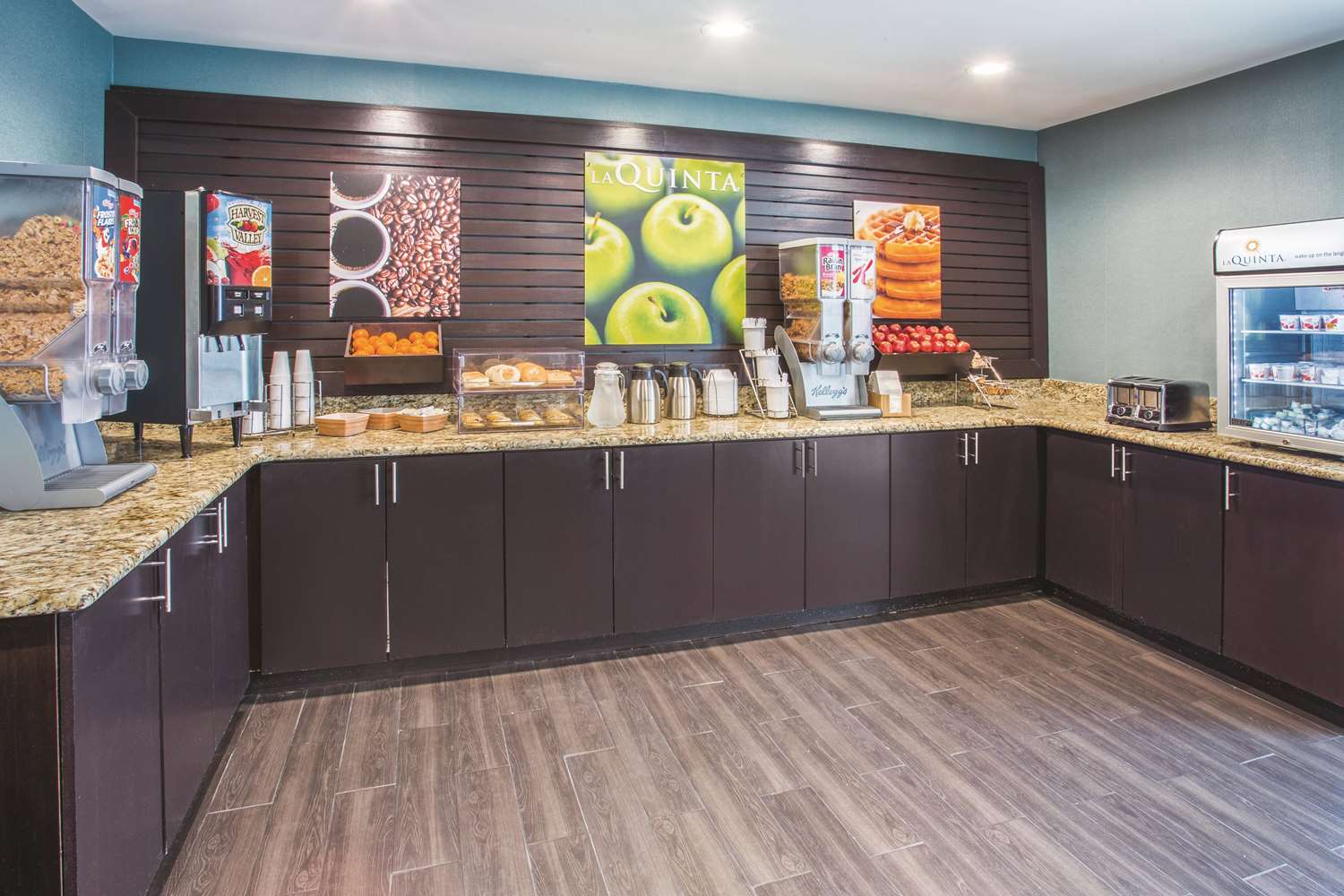 La Quinta Inn and Suites by Wyndham O Fallon, IL - St. Louis 10/37
