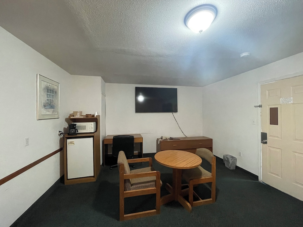 Budget 8 Motel John Day 28/50