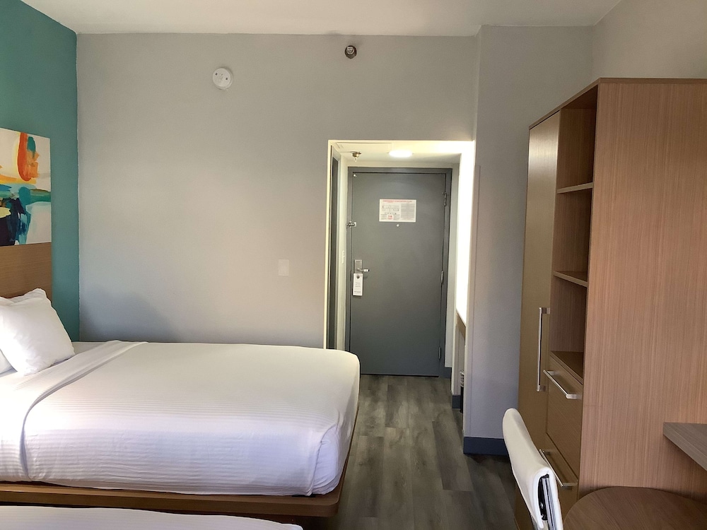 Best Western Plus Executive Hotel 18/37