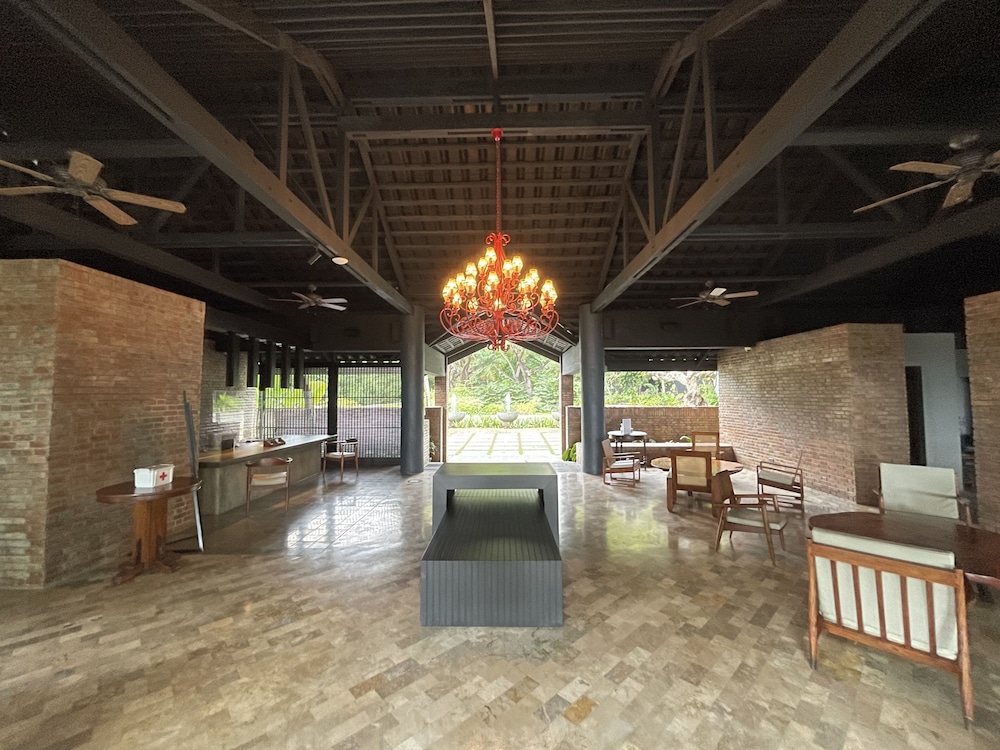 The Henry Resort Dumaguete 33/37