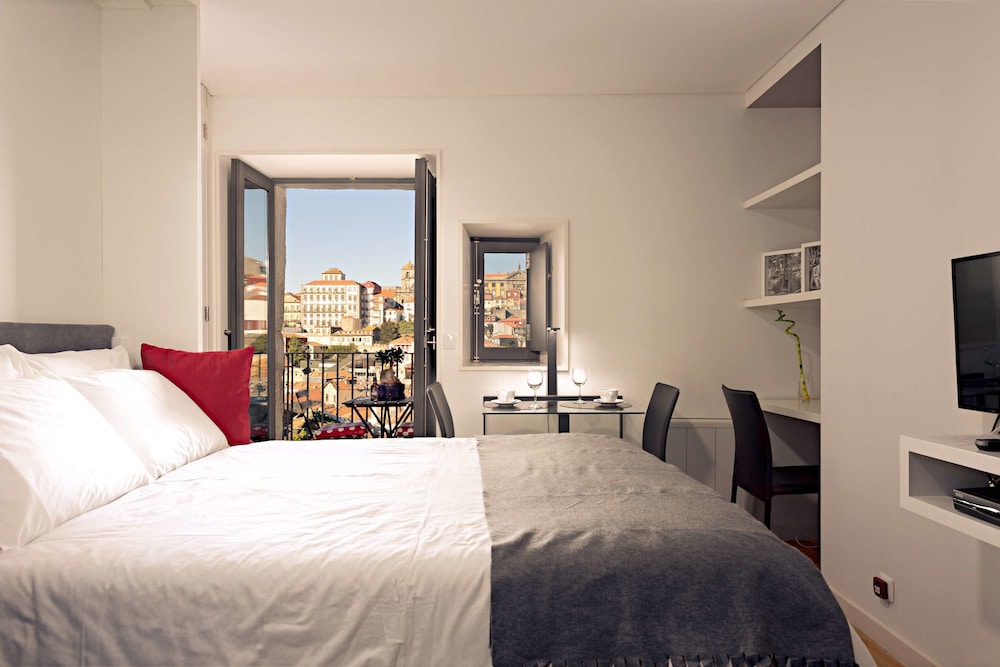 Old City Design Apartments 13/46