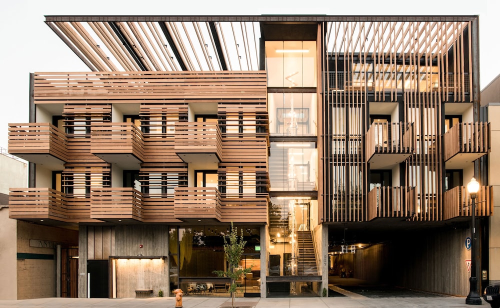 Harmon Guest House 46/57