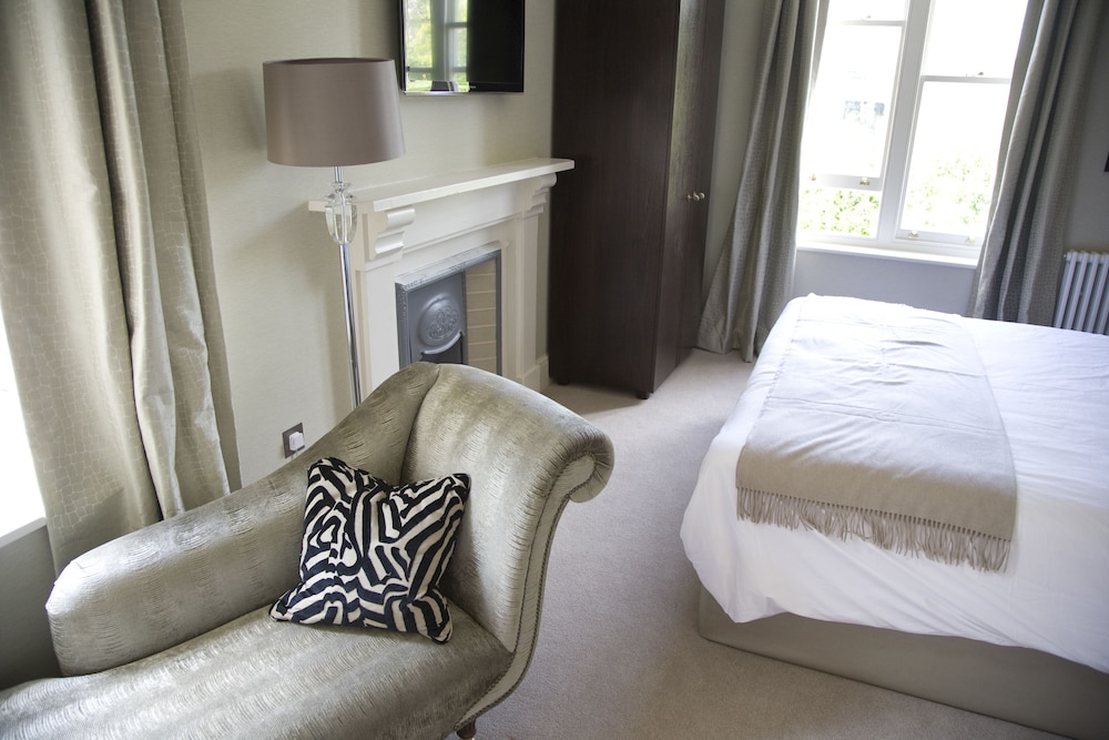 Kentisbury Grange 23/73