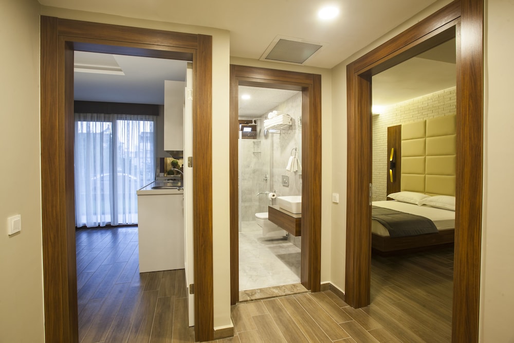 Maxuite Hotel In Home 36/37