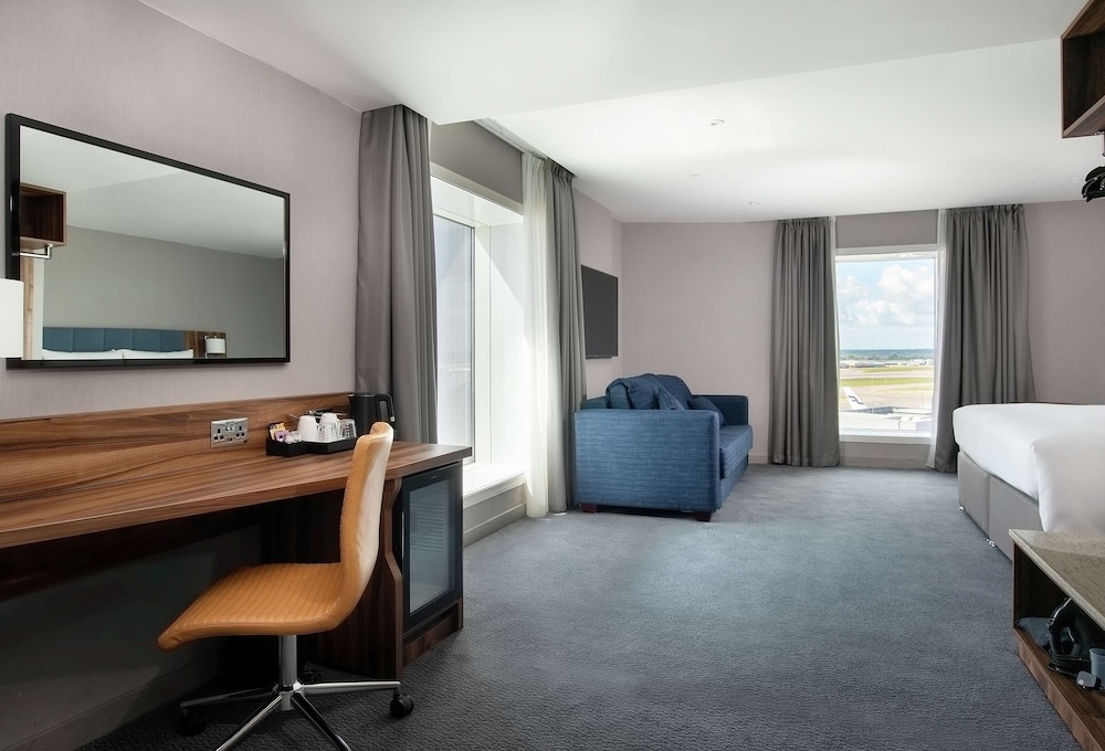 Hilton Garden Inn London Heathrow Terminal 2 and 3 63/66
