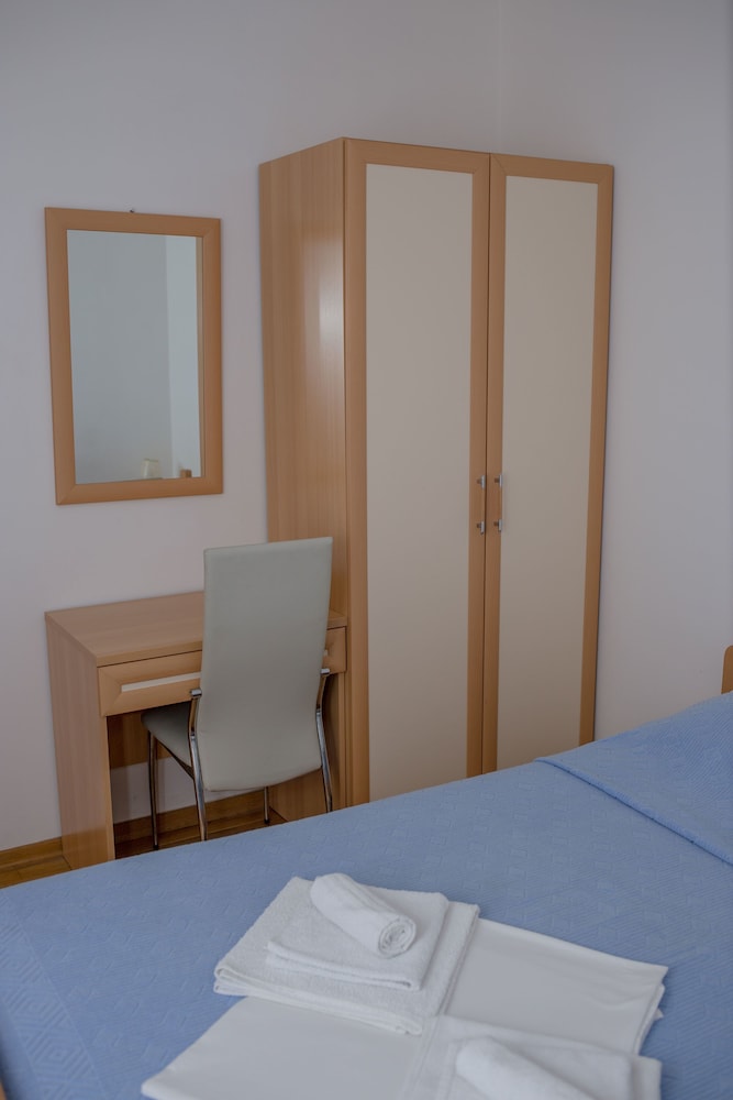 Aparthotel Marina Gromela 4/43