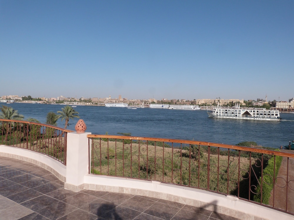 Luxor Plaza House 30/37