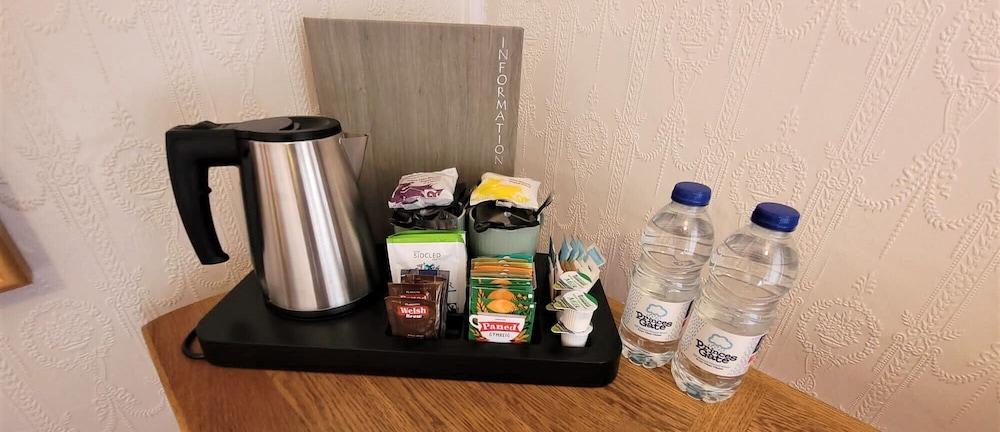 Greylands Guesthouse 20/50