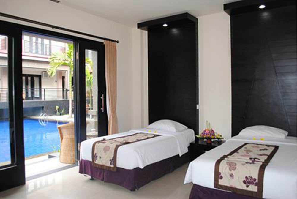 Taman Tirta Ayu Pool And Mansion 17/35