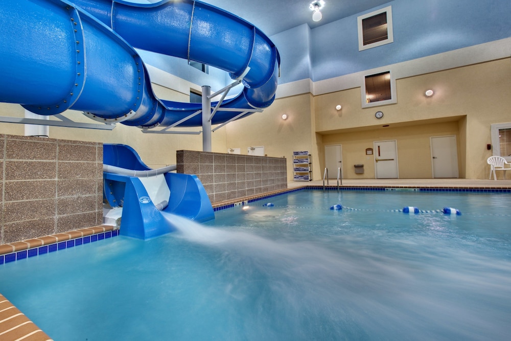 Holiday Inn Express Hotel And Suites Brookings 18/66