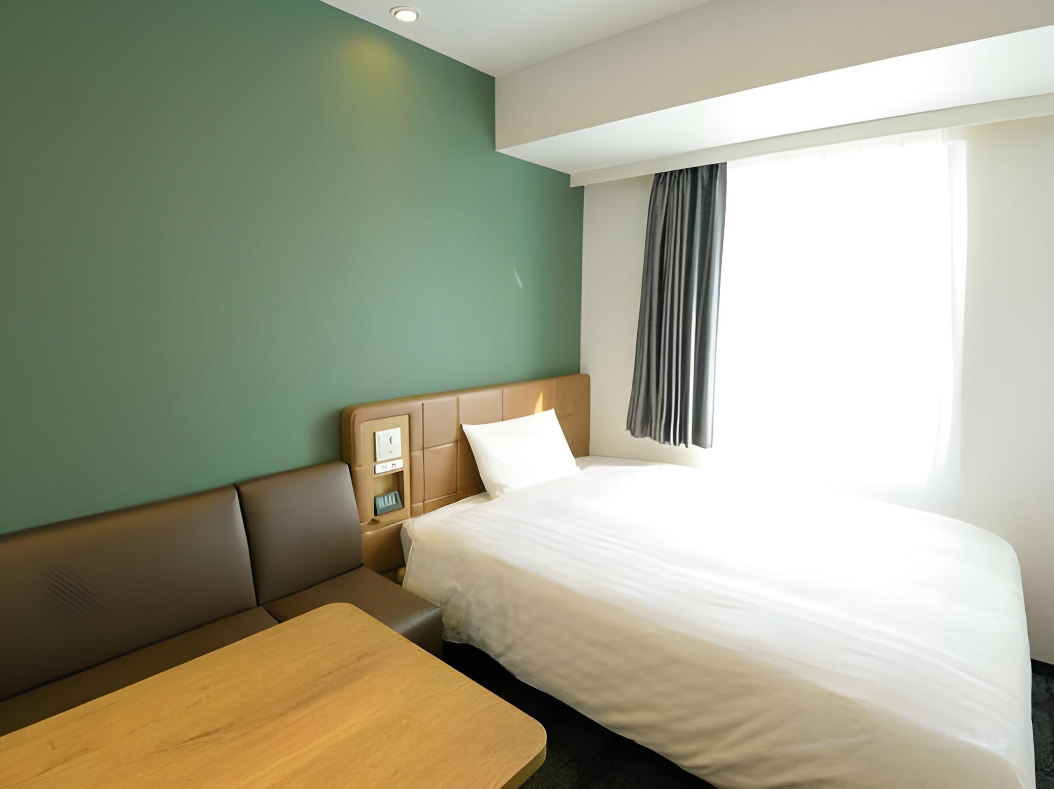 Semi Room, Single, Semi Double Bed
