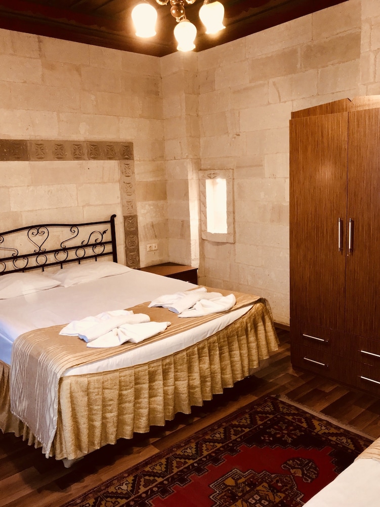 Cappadocia Stone Palace 21/43