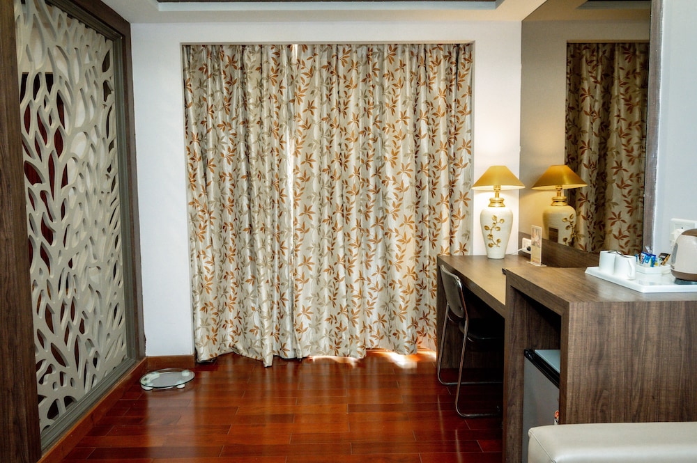 Hotel Mansha Regency 3/50