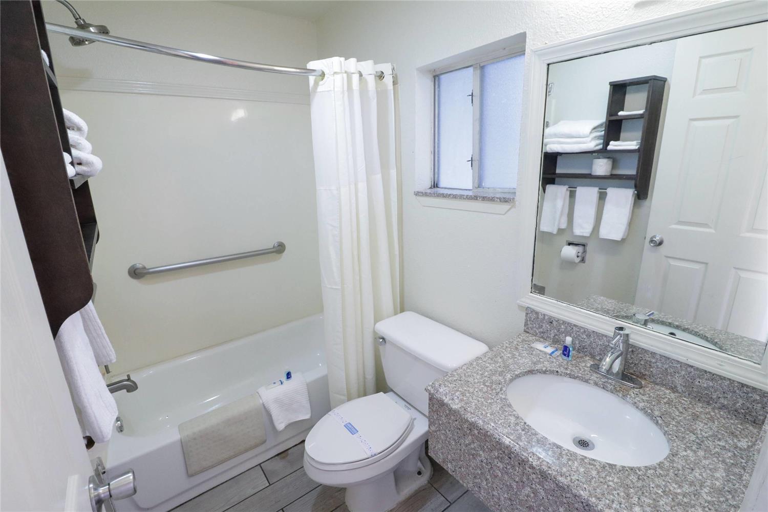 Rodeway Inn San Antonio Lackland AFB - SeaWorld 62/66