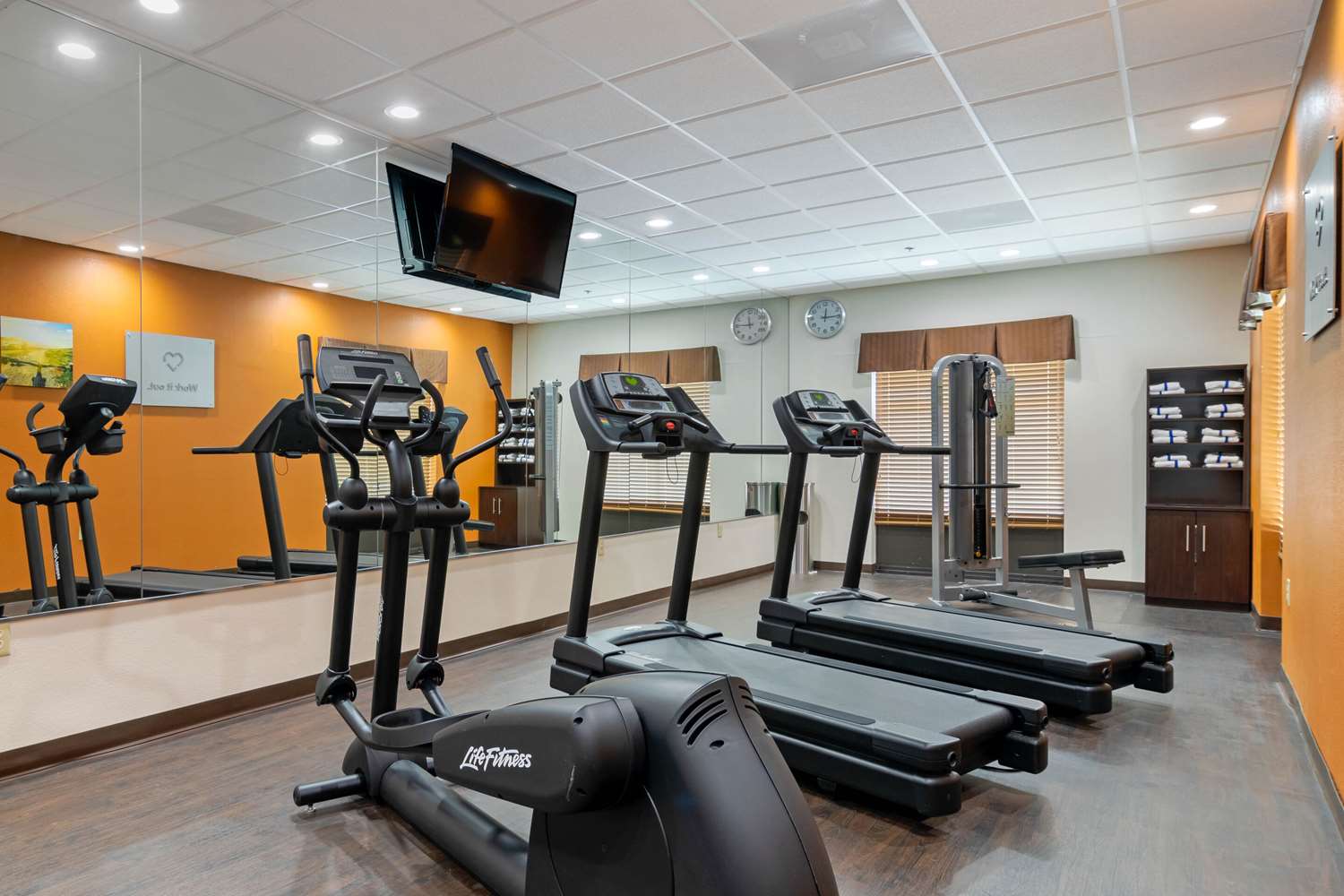 Comfort Suites Byron Warner Robins 24/40