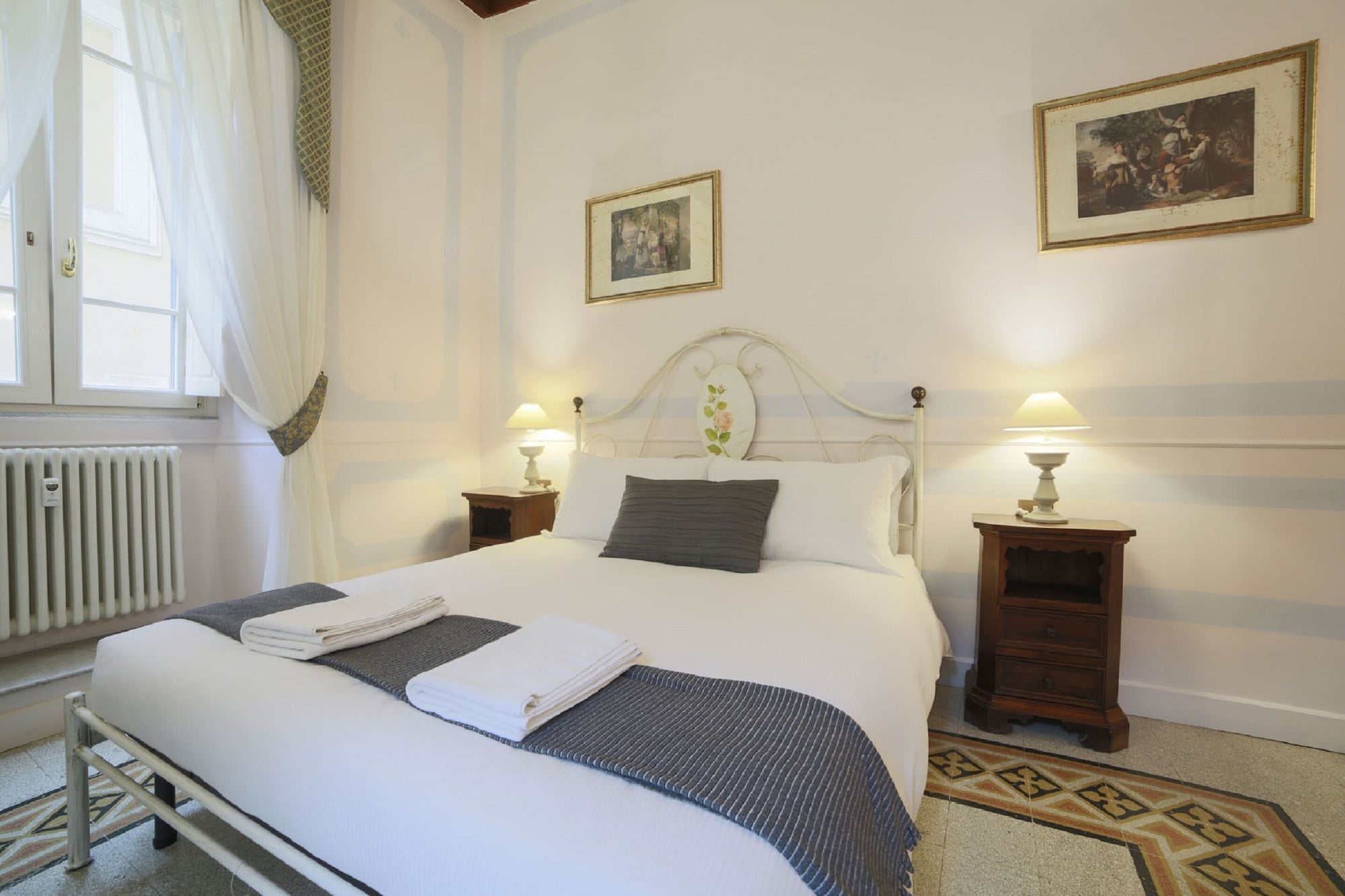SUPERIOR, DOUBLE BED