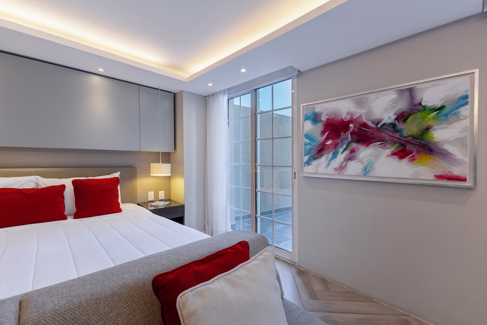 Isaaya Hotel Boutique By Wtc 12/50