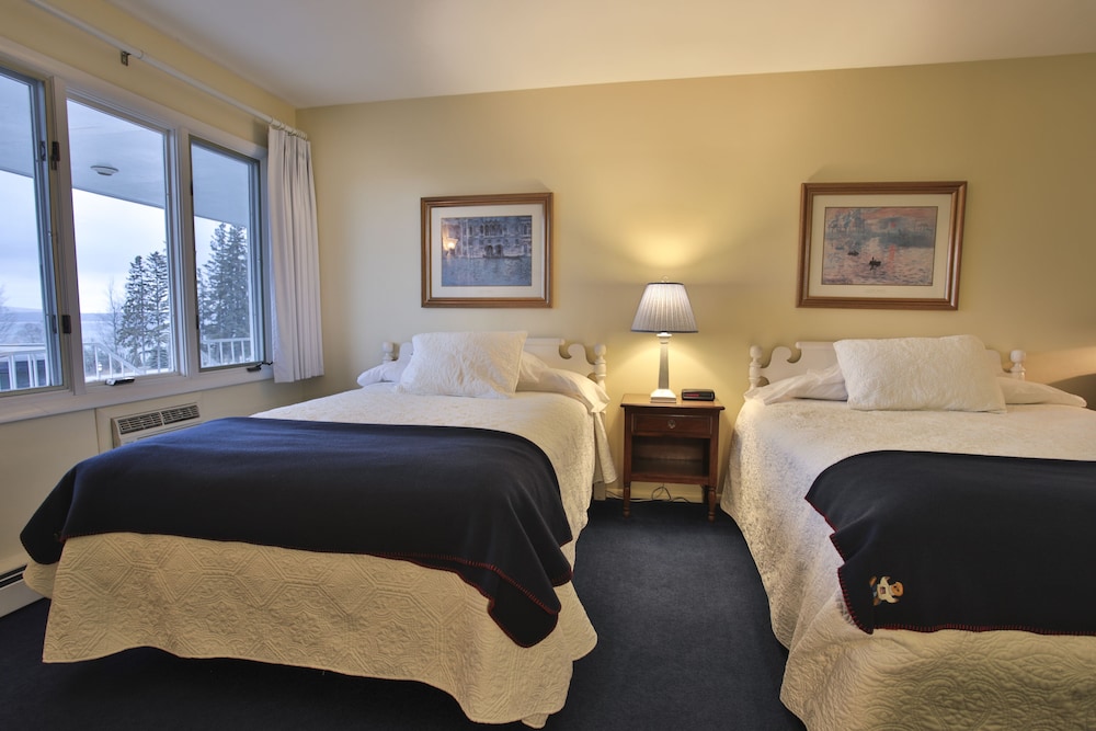 Bay Inn of Petoskey 15/68