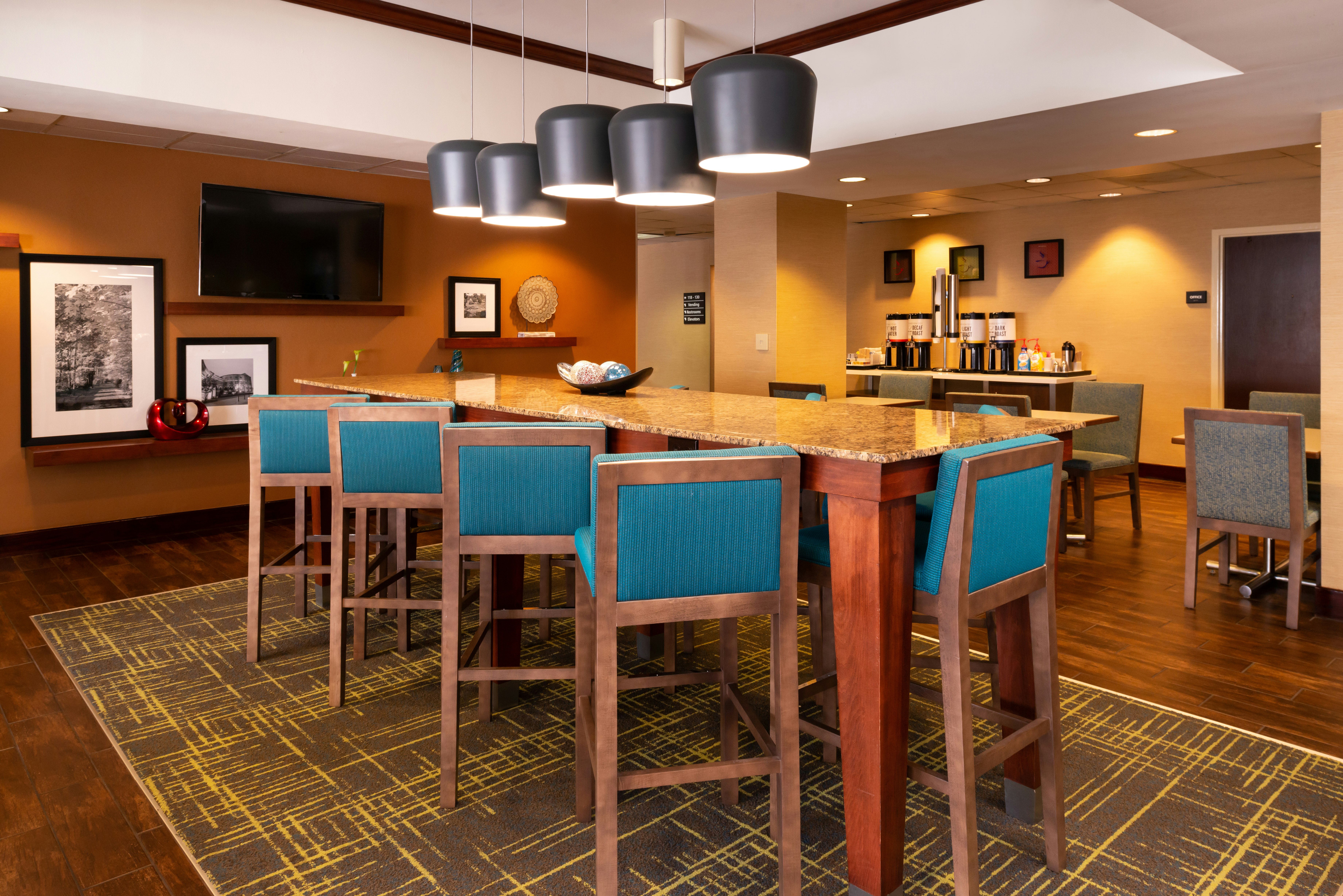 Hampton Inn Greensboro Airport 23/43