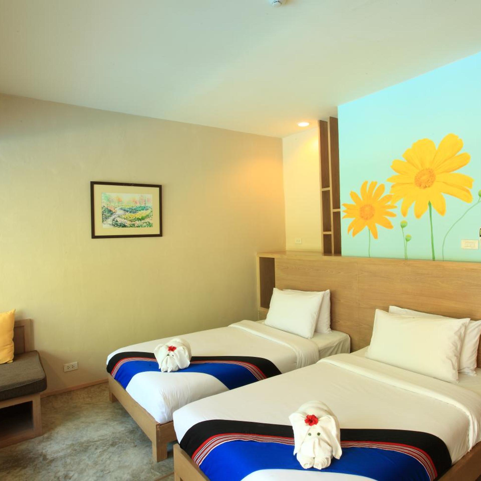 Deluxe, Double or Twin Bed, Pool Access