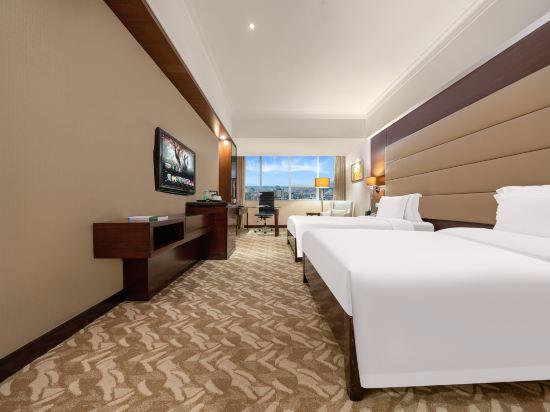 Superior, Twin Beds