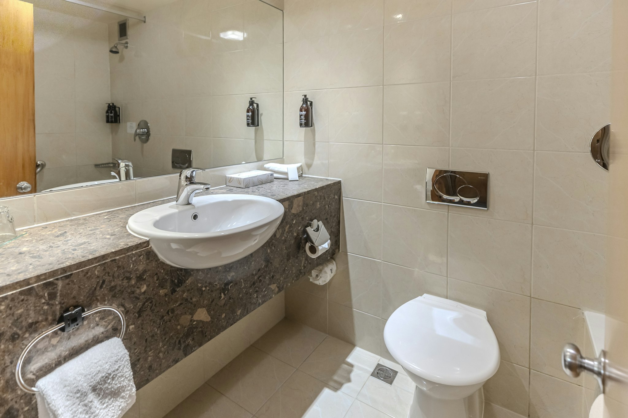 غرفة قياسية بسريرين مزدوجين، Kingsgate Hotel Te Anau 3/3