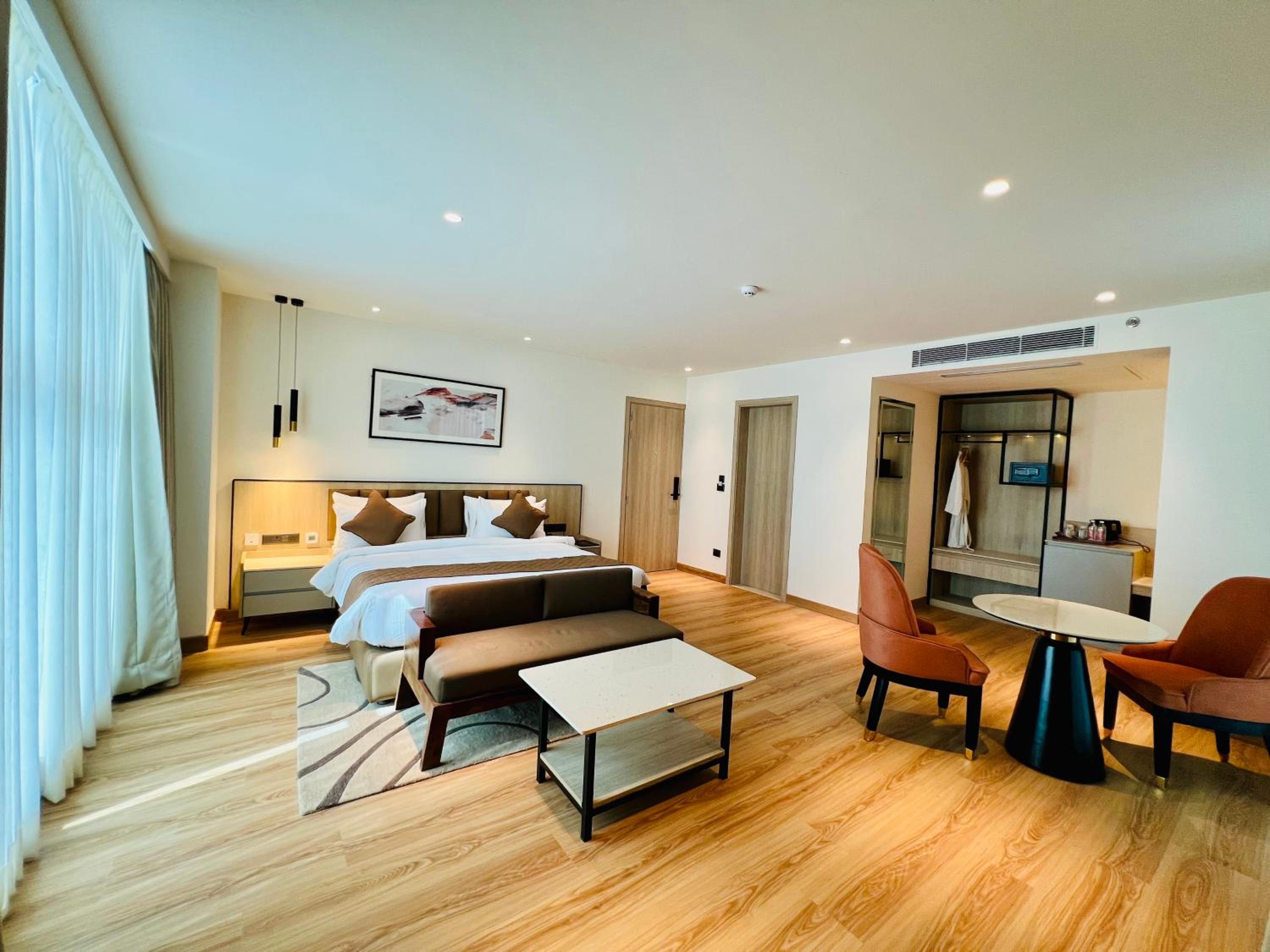 OYO Rooms Noida Sector 62 24/73