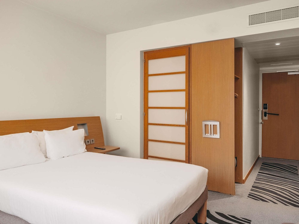 ROOM, DOUBLE BED, ACCESSIBLE