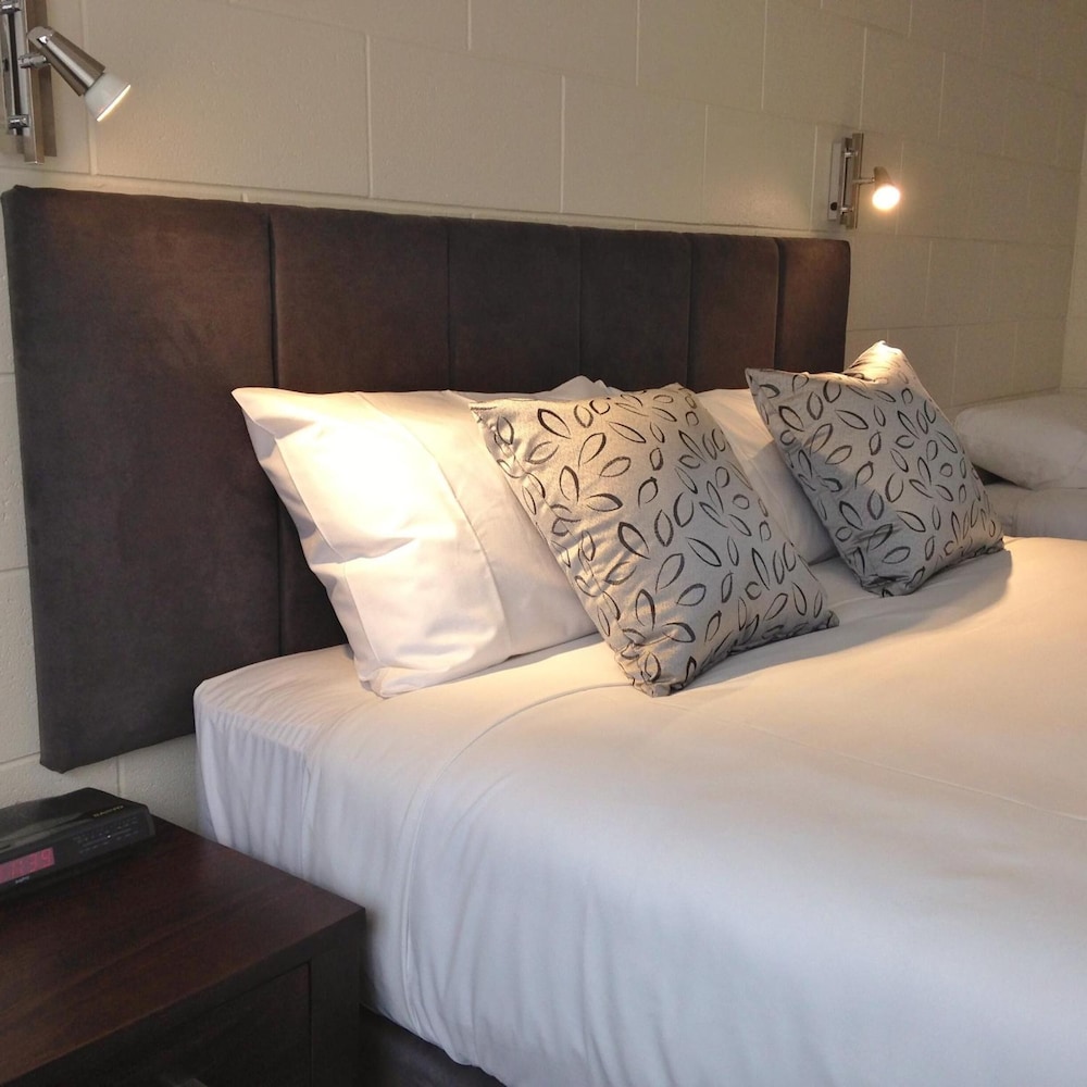 VICTOR HARBOR CITY INN 38/63