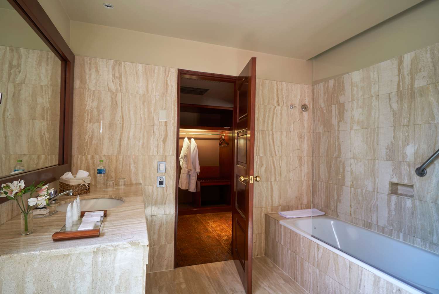 Wyndham Costa Del Sol Arequipa 46/46