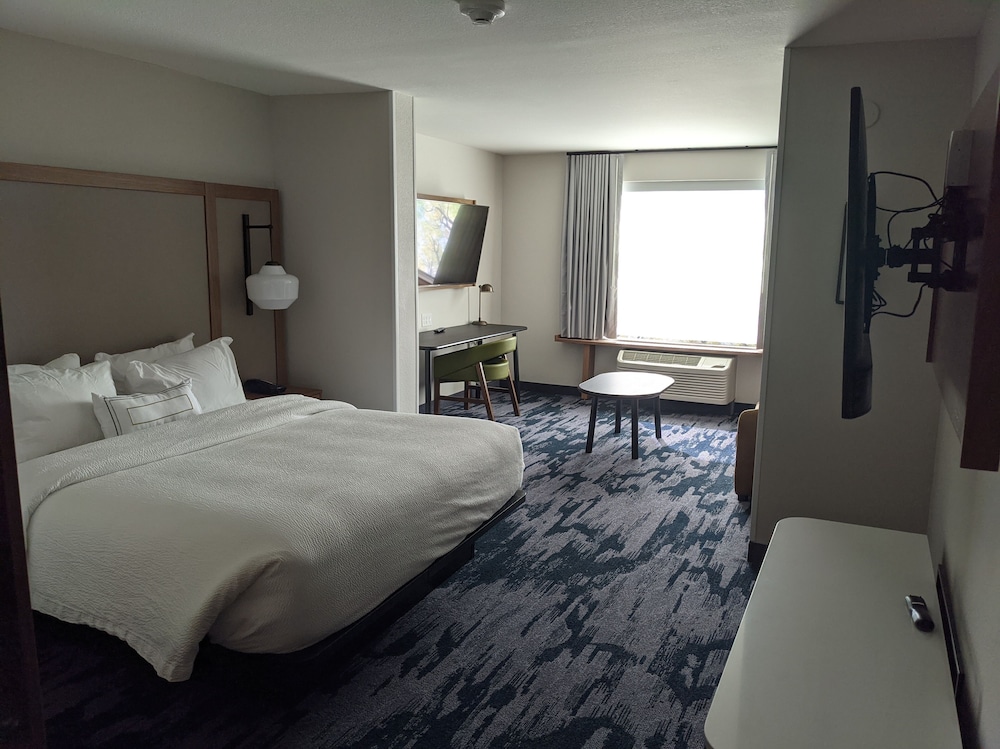 Fairfield Inn & Suites by Marriott Lincoln Crete 14/50