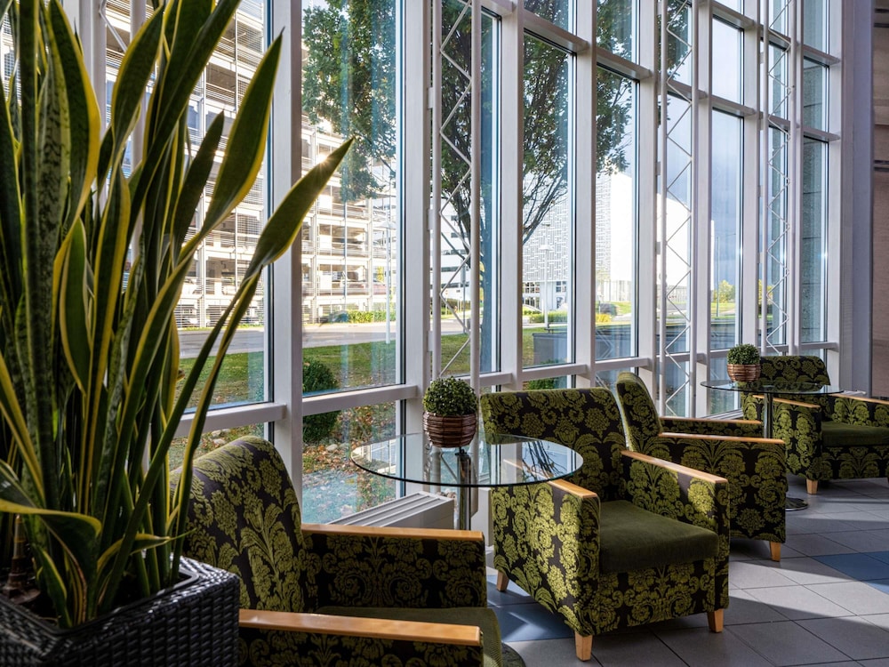 Movenpick Nuremberg Airport 48/75