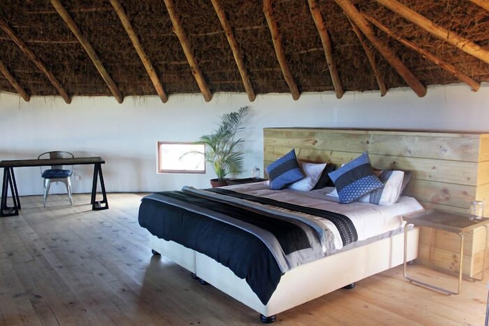 Swell Eco Lodge 7/31