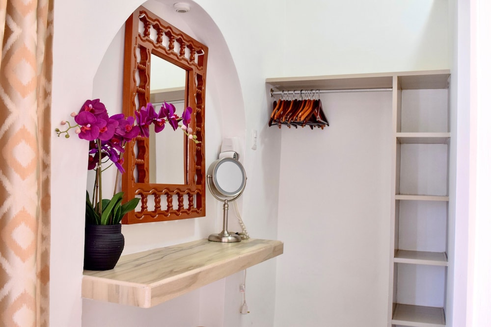 Hotel & Suites Bucaneros, Isla Mujeres 10/48