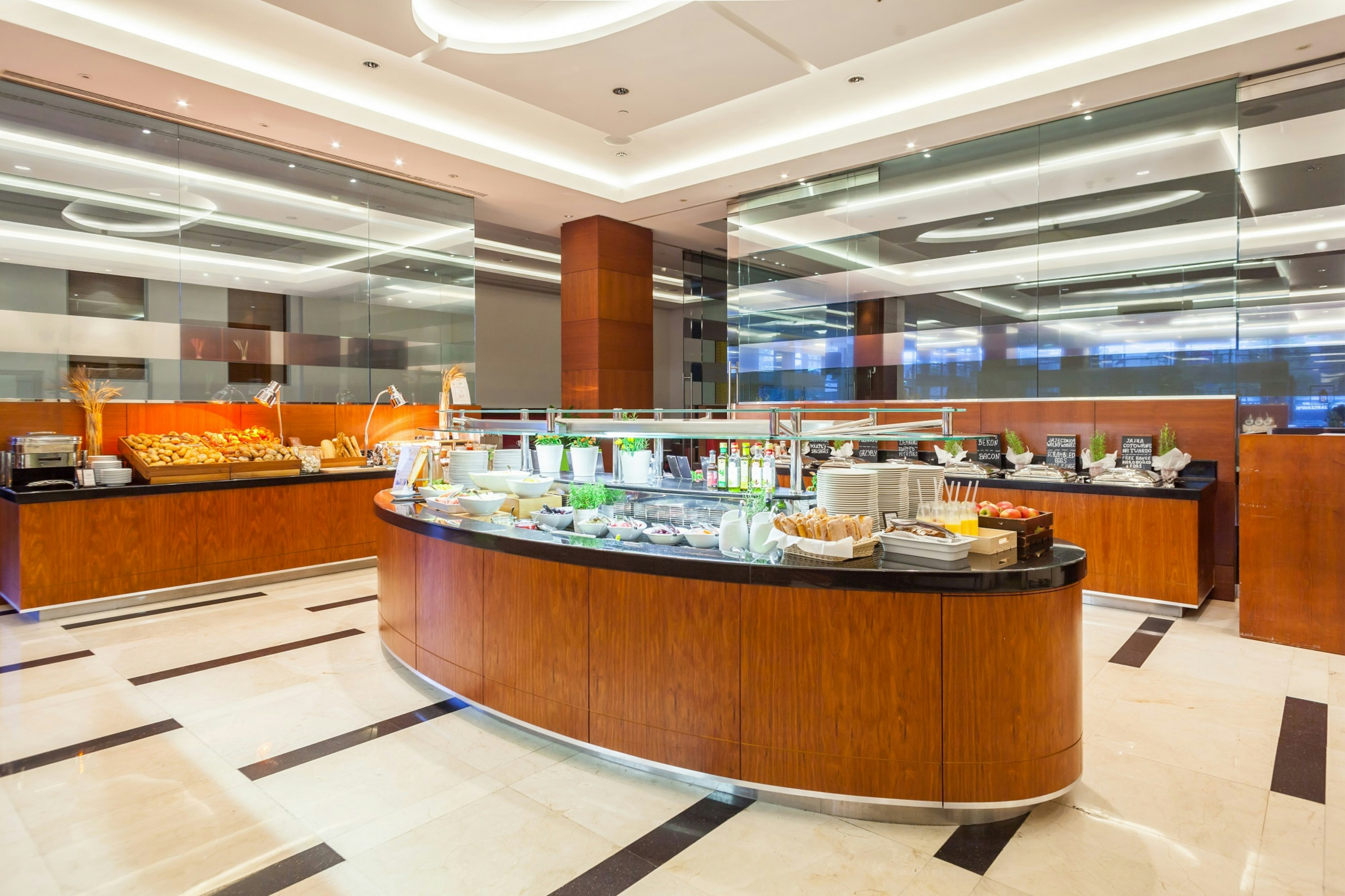 Hilton Warsaw City 7/72